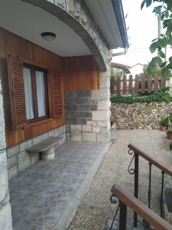 Villa Noriega La Franca Exteriör bild